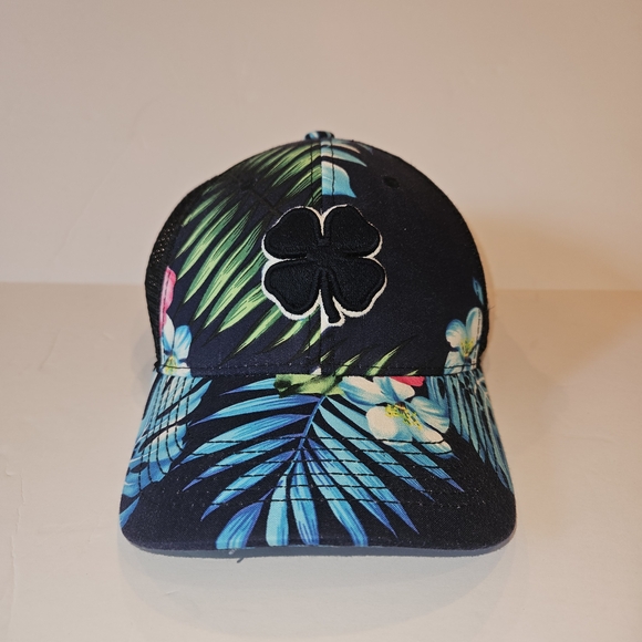 Black Clover Island Luck Men's Hat - Picture 1 of 11